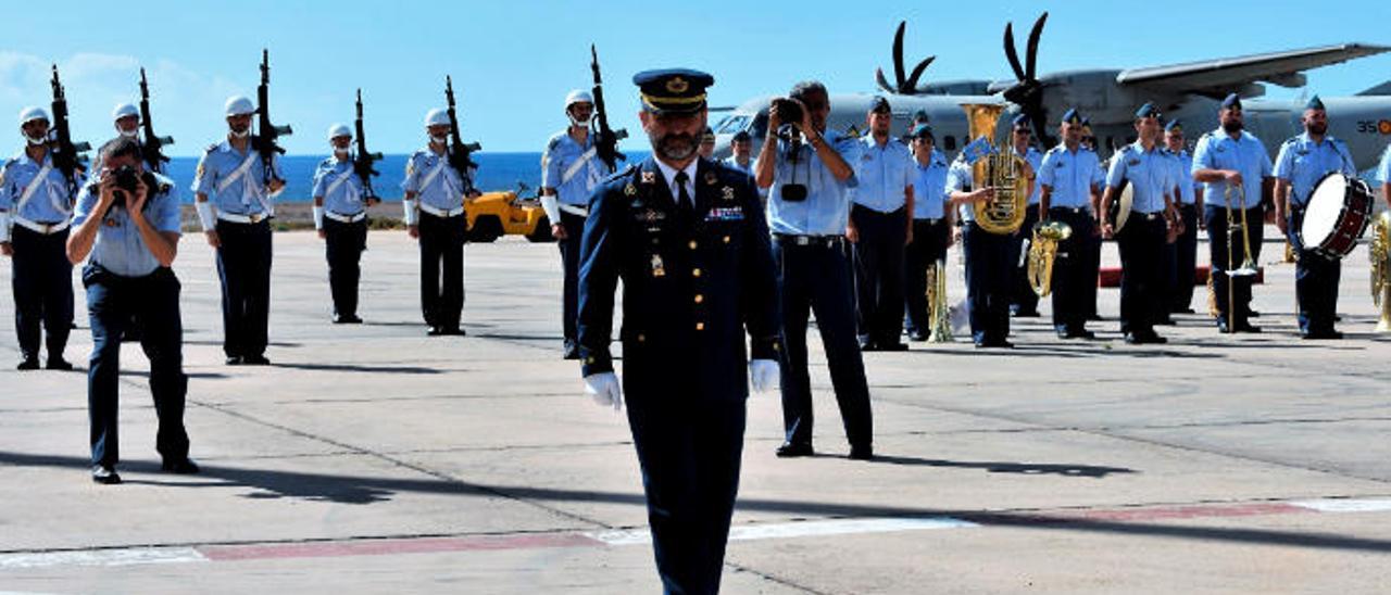 El nuevo coronel aéreo.