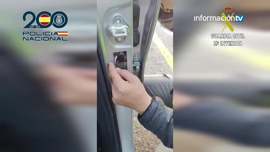 Interceptado un camión con destino a Lituania que transportaba dos vehículos robados en Alicante y Murcia
