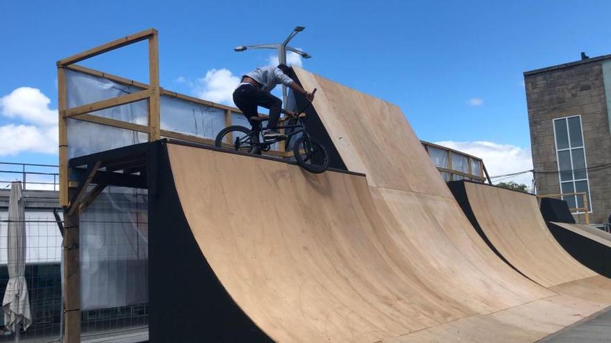 Nacho Gómez, rider de BMX, se prepara para O Marisquiño