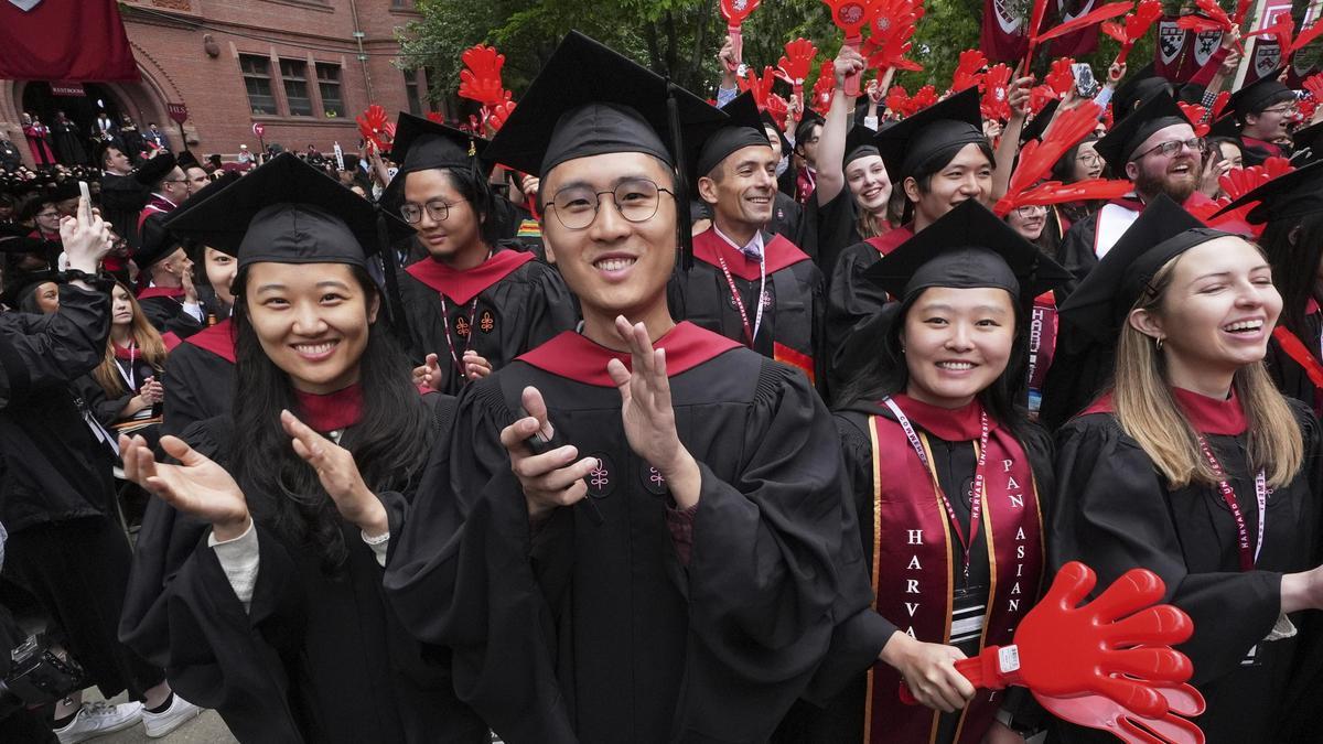 Ceremonia de graduación en Harvard, este jueves.