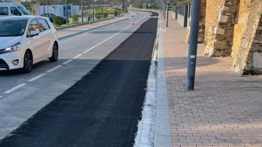 Les obres consisteixen a donar una capa uniforme d&#039;aglomerat que tapa totes les esquerdes