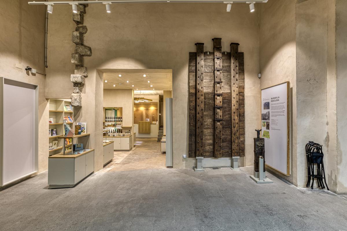 Aspecte de l’espai d’accés al museu després de la remodelació.