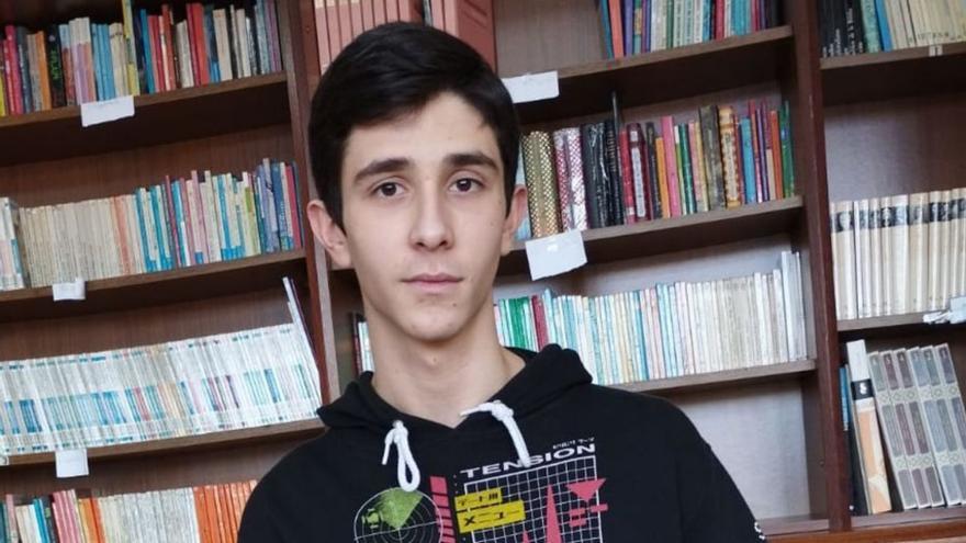 Quiere ser matemático y aprendió inglés por internet: así es el estudiante langreano becado por Amancio Ortega para ir a Canadá