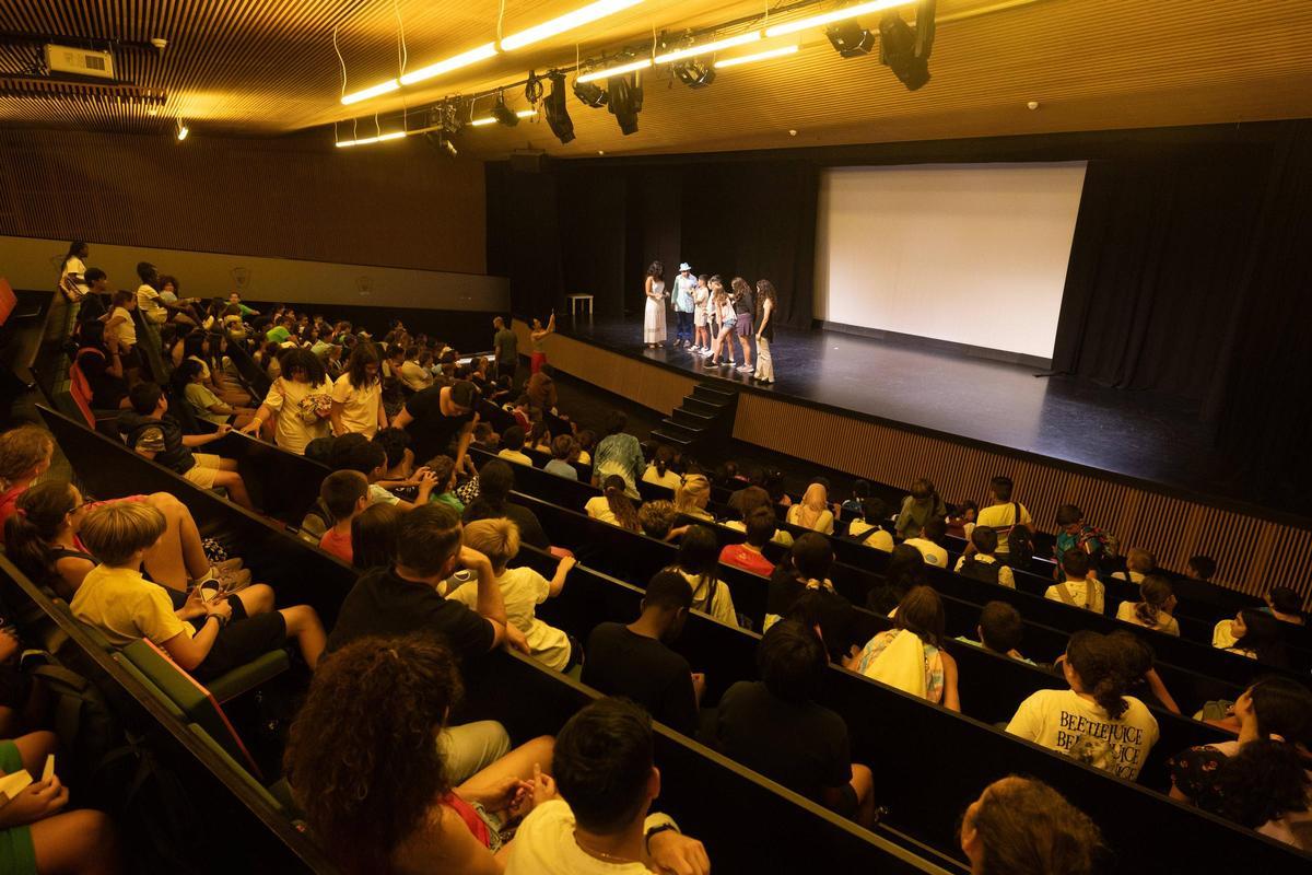 La obra de teatro para concienciar sobre el agua, en imágenes