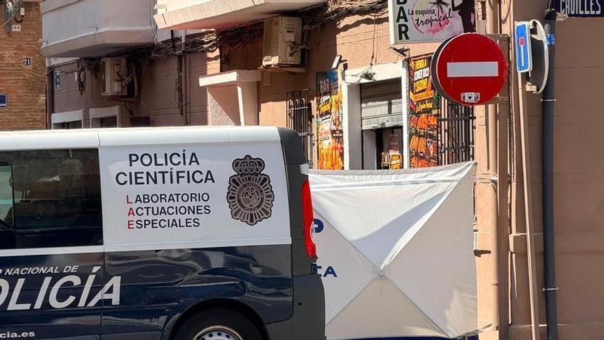 Investigan la muerte de un hombre en un bar de la calle de los Hierros de Valencia
