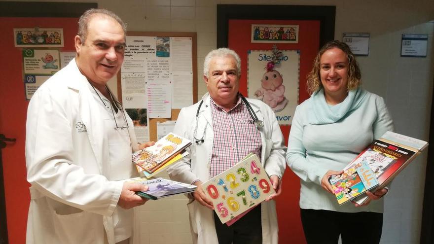 Alfonso Porto, Carlos Pérez y Vanesa Fernandez, en la entrega de lote // FdV