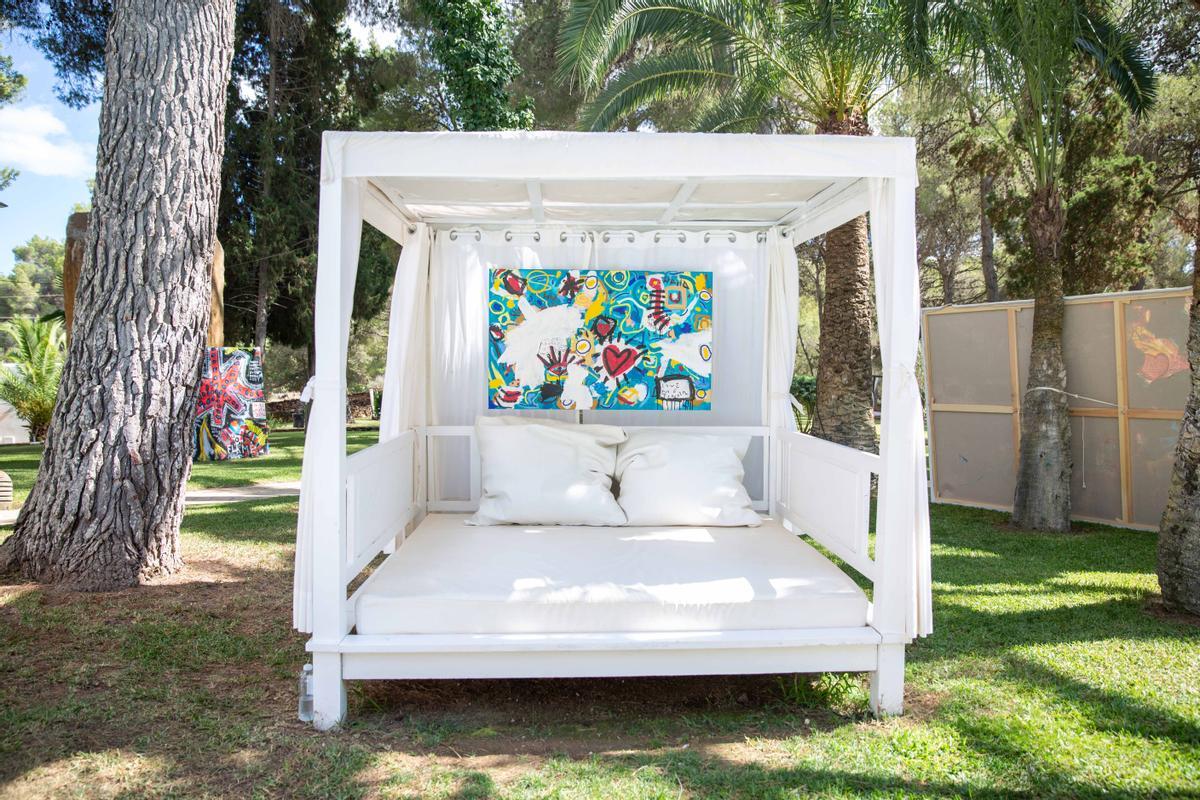 La actriz Macarena Gómez y su marido el pintor Aldo Comas, una pareja con mucho arte