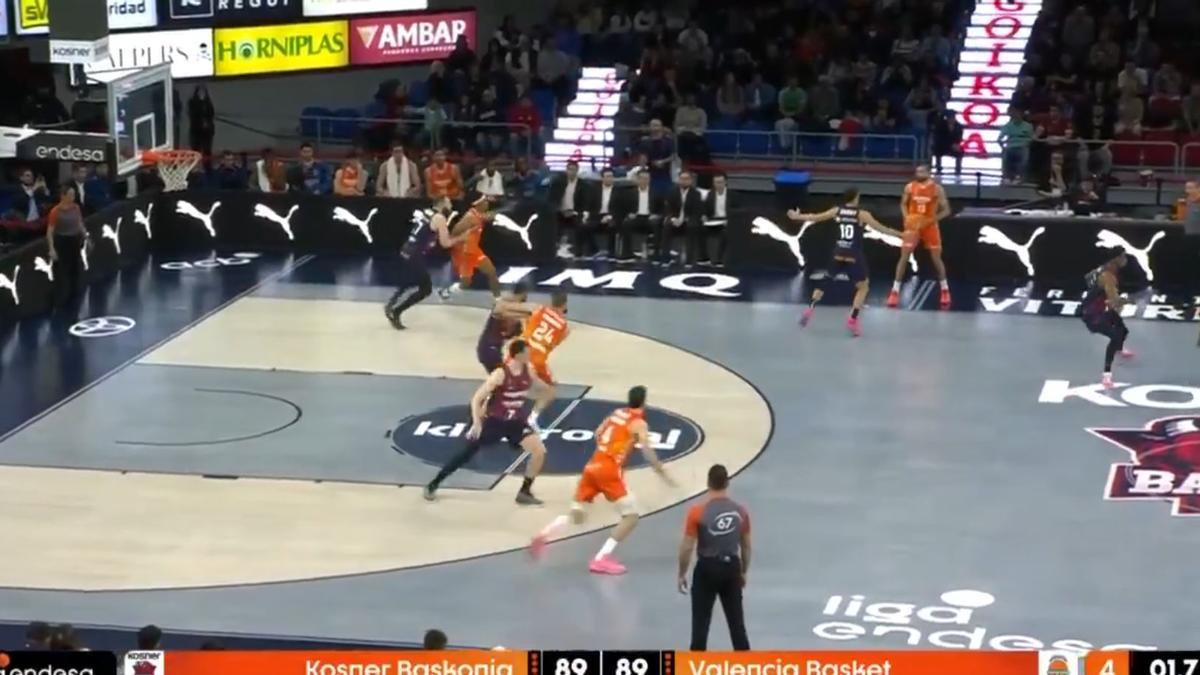 La jugada de la victoria de Valencia Basket ante Baskonia
