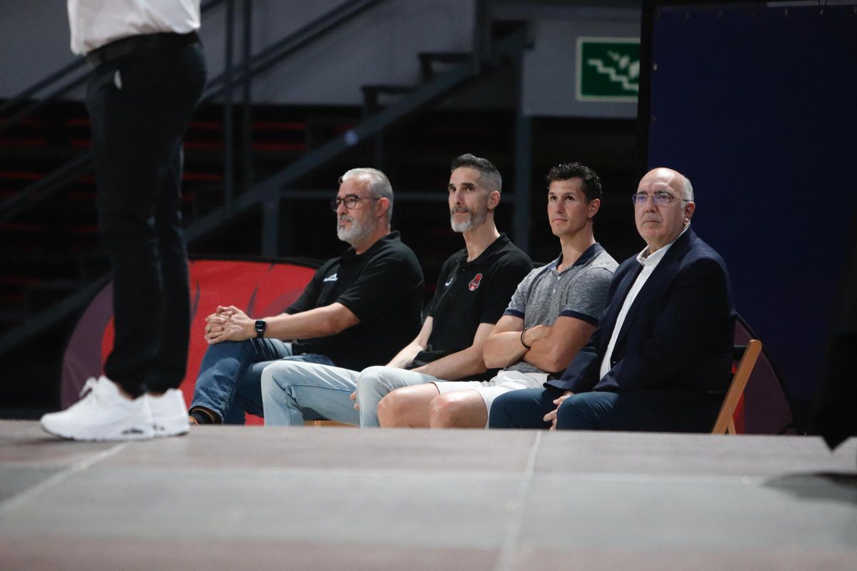 Carlos Iglesias, coordinador de la cantera de la sección femenina, Matías Lescano, coordinador de la cantera de sección masculina, Rodrigo San Miguel y José Antonio Artigas, director general del Casademont