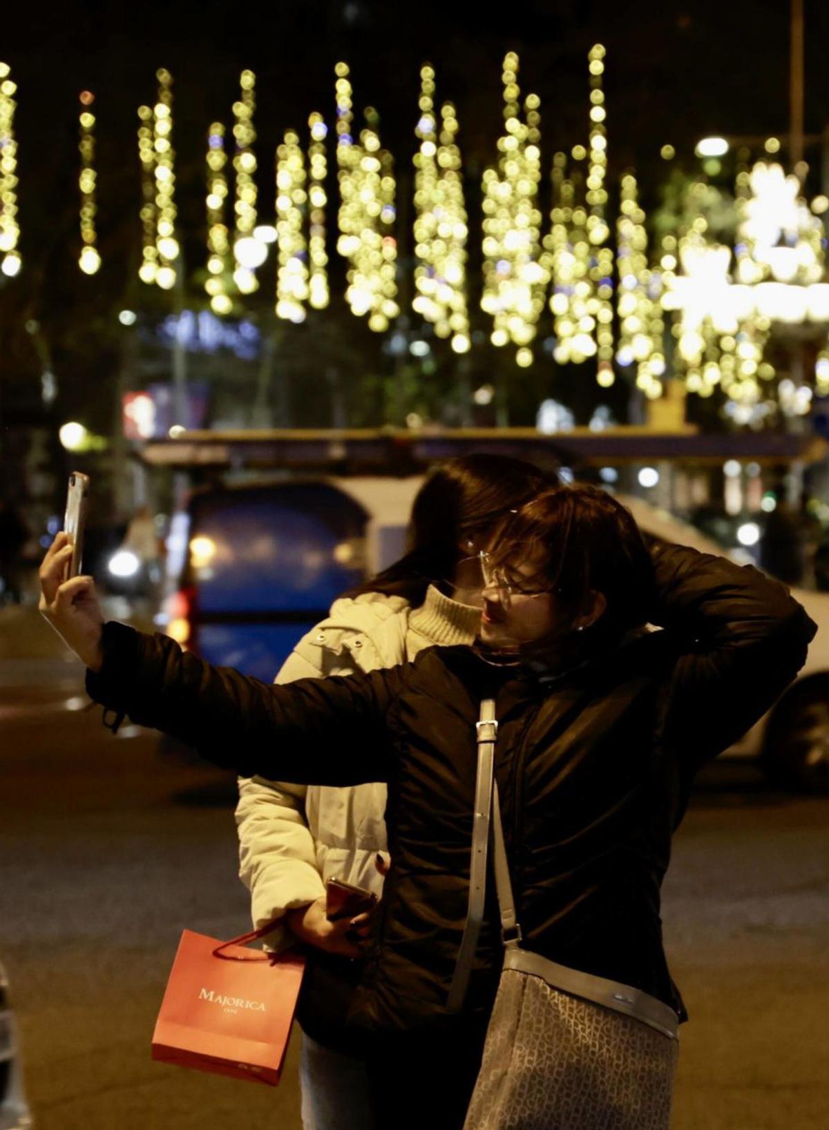 Barcelona demana "prudència" per la febre de ‘selfies’