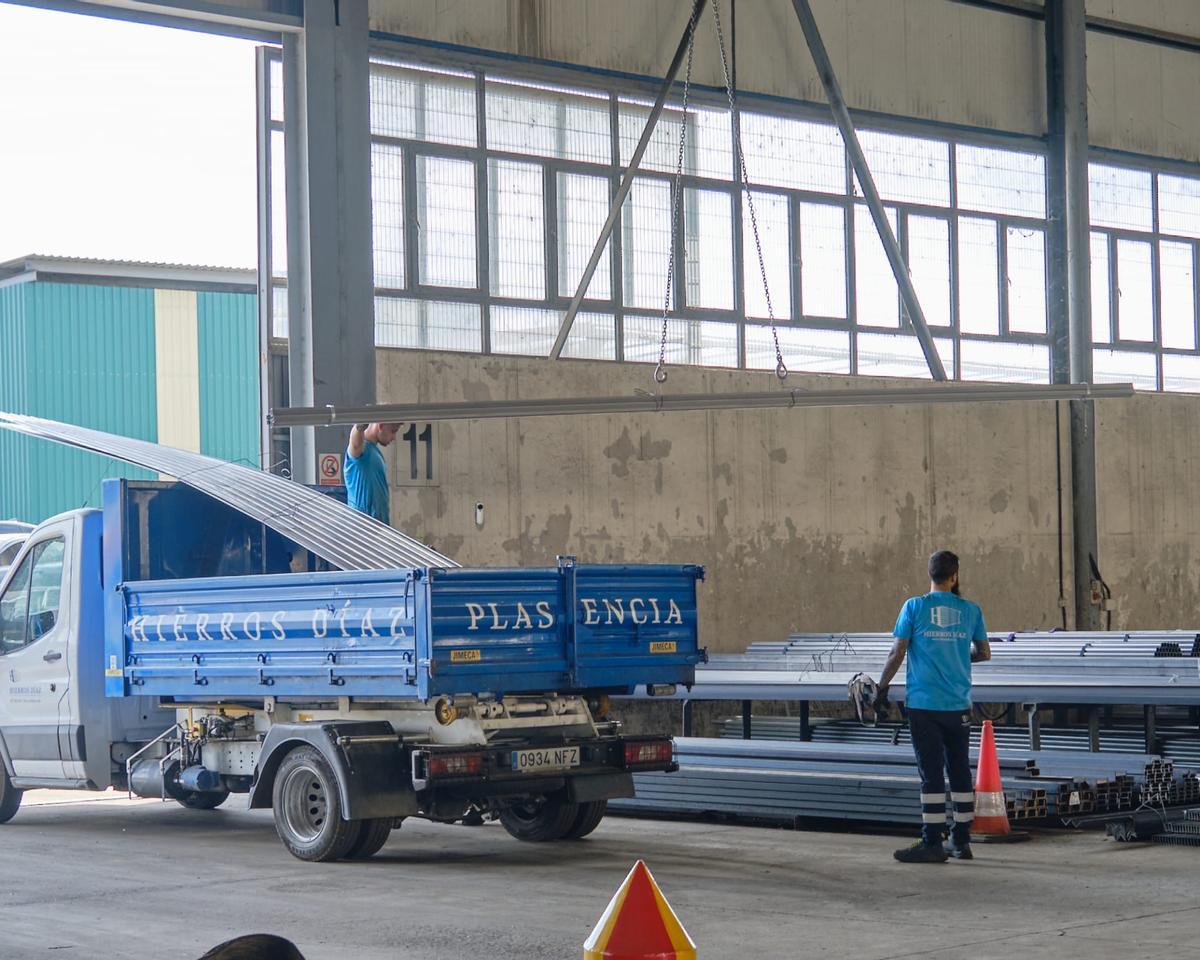 Trabajos en las instalaciones de Hierros Díaz.