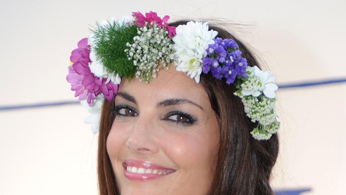 Flores, corona, tocado, diadema, celebs, pelo, cabello, peinado, accesorio, adorno, clip, recogido, melena