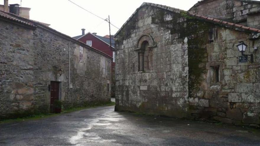 Iglesia de San Martiño de Lalín de Arriba en torno a la que se asentaba el monasterio.