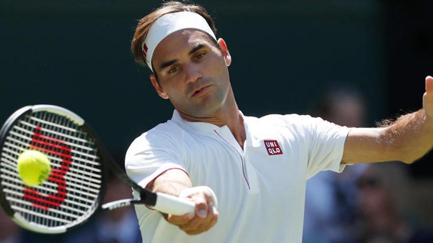 Roger Federer, luciendo ya su nueva firma de ropa