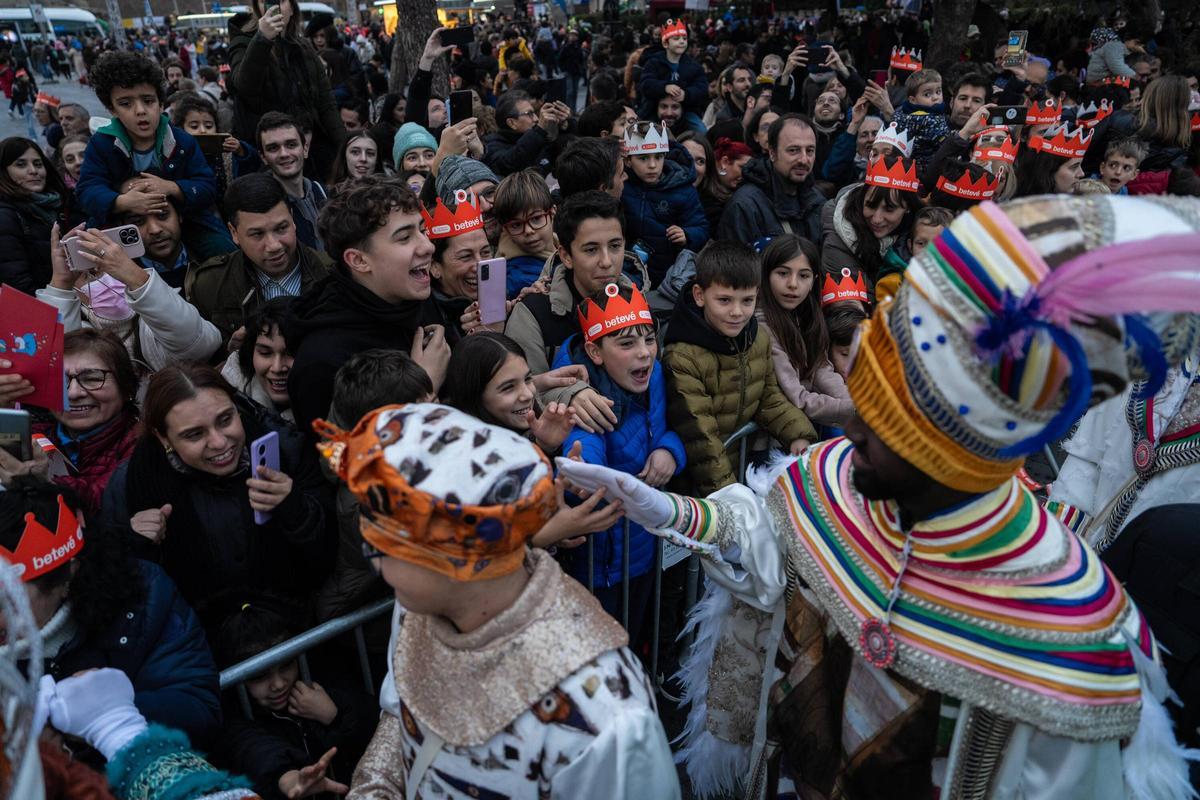 Cabalgata 2024: llegan los Reyes Magos al puerto de Barcelona