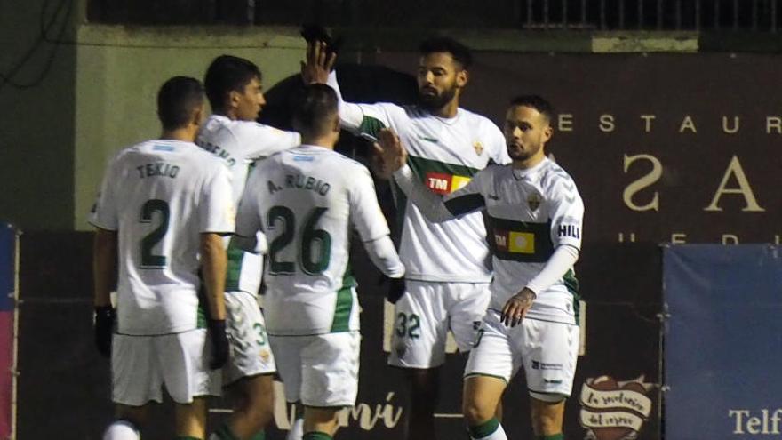 Mourad celebra su gol frente a la Gimnástica Segoviana en la Copa