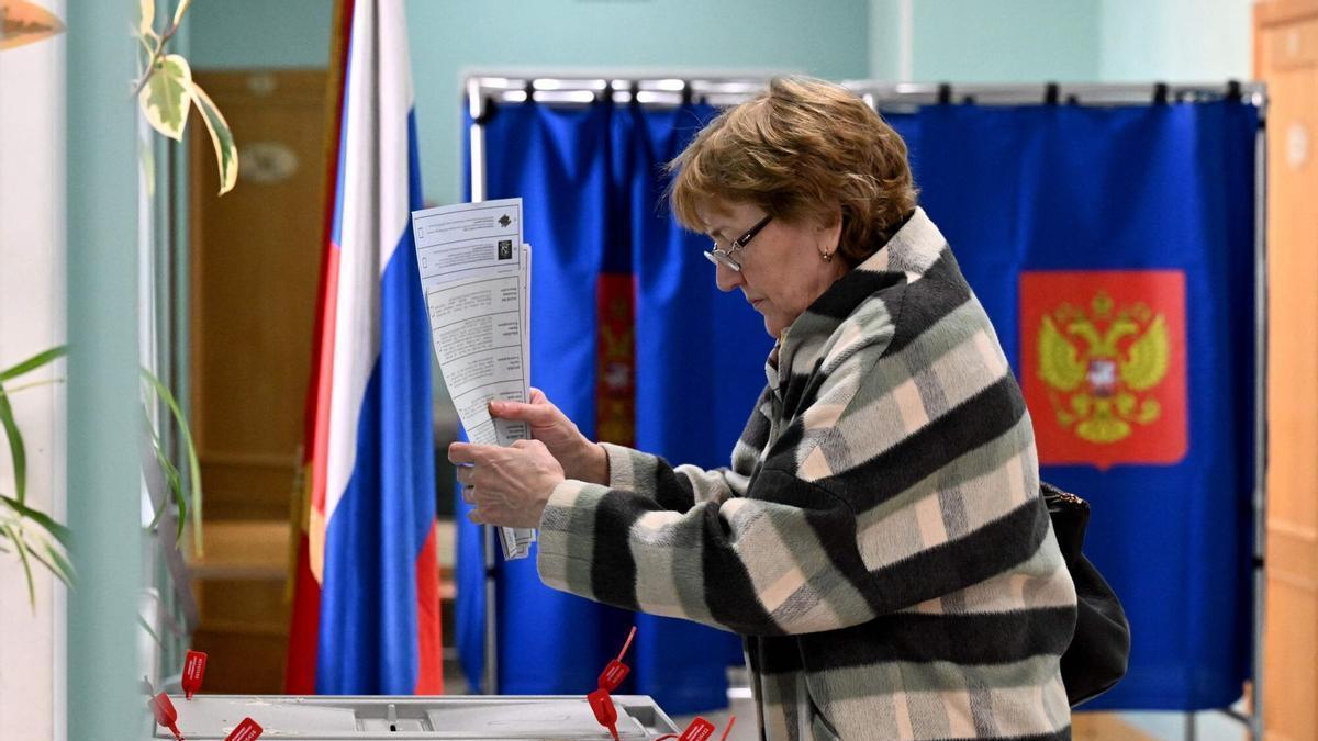 Rusia acude a las urnas en un clima de ansiedad por el incierto devenir de la guerra y el previsible resultado favorable a Putin