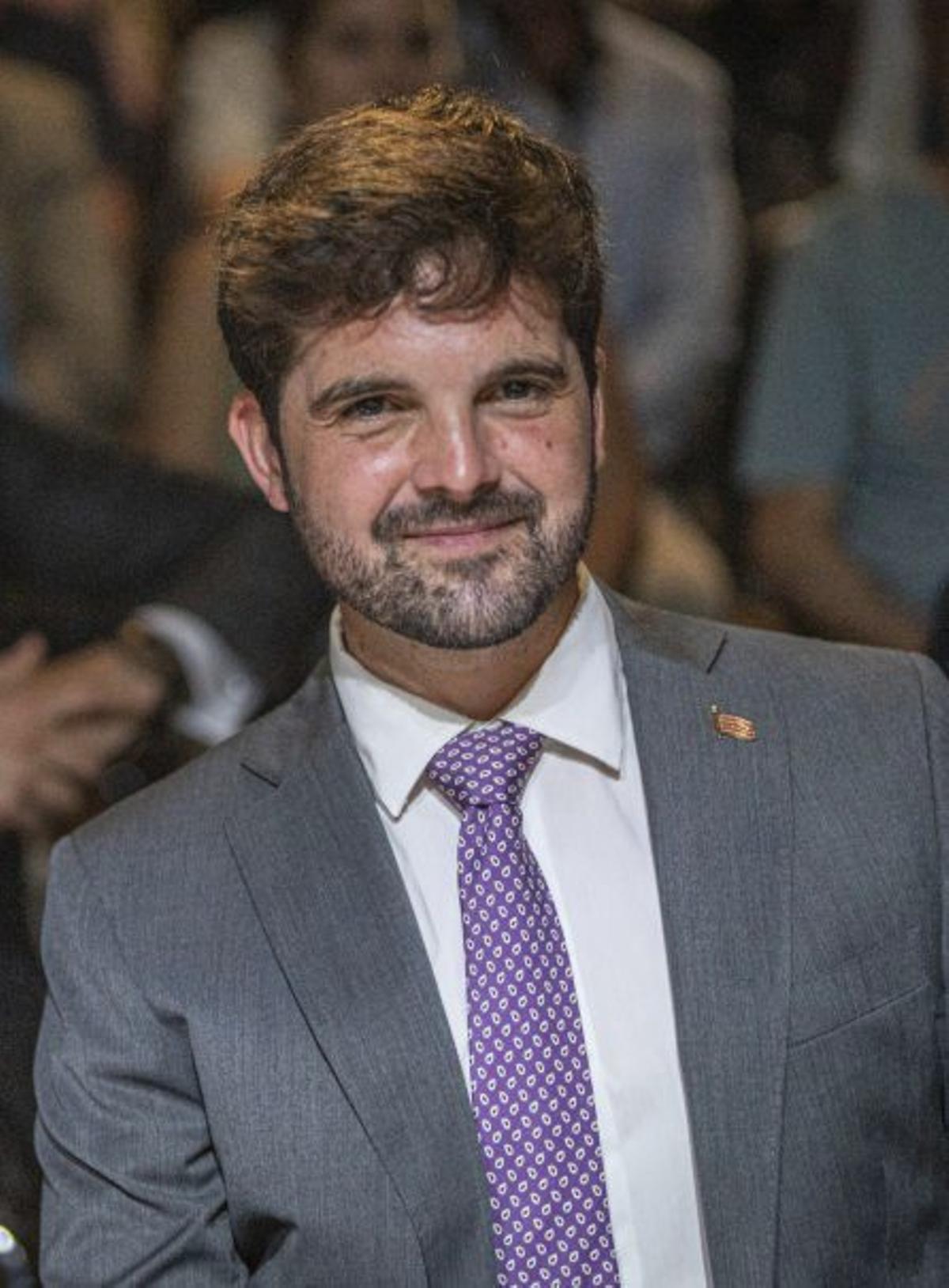 Set partits, sis candidats