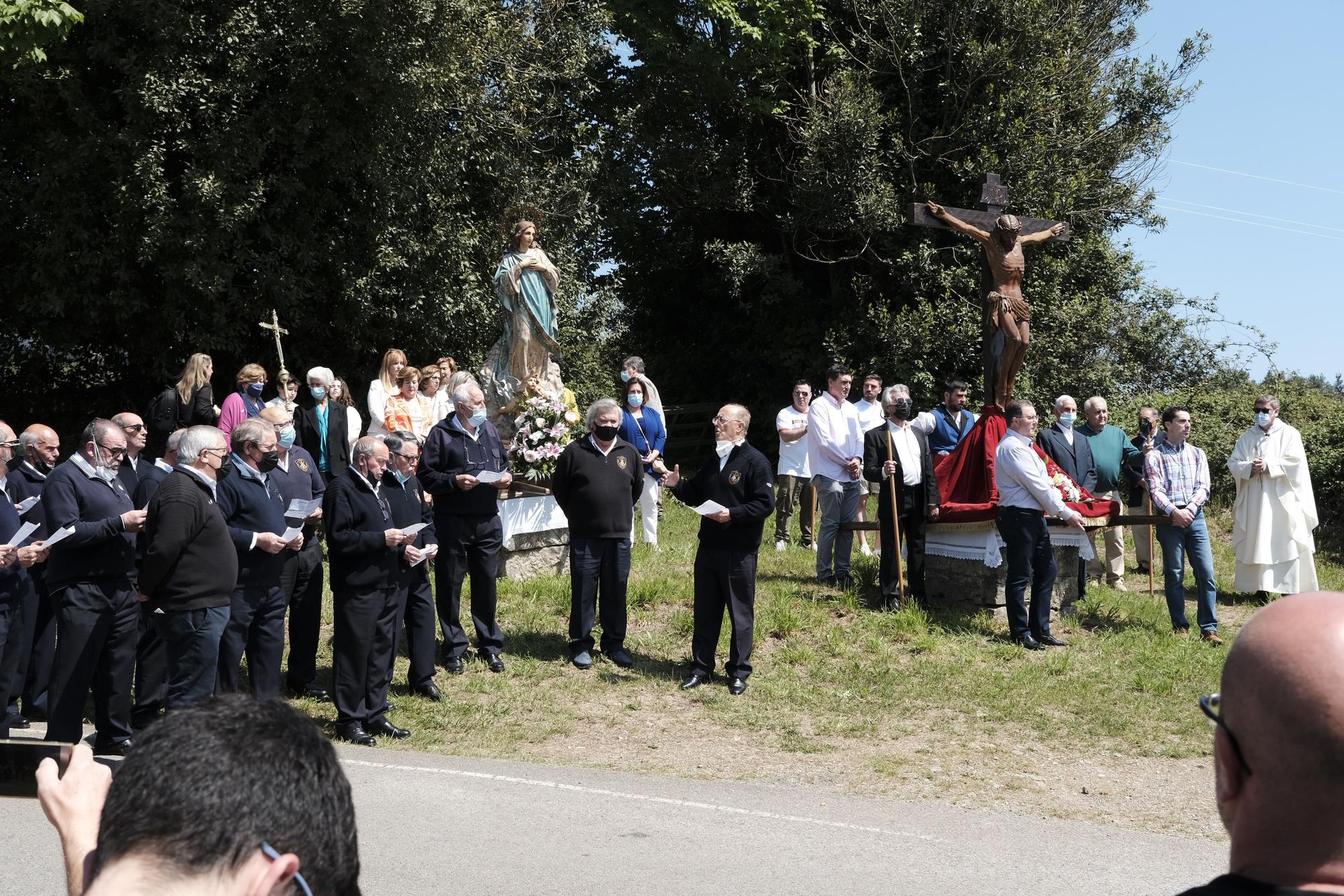 En imágenes: La procesión del Cristo de Cenero