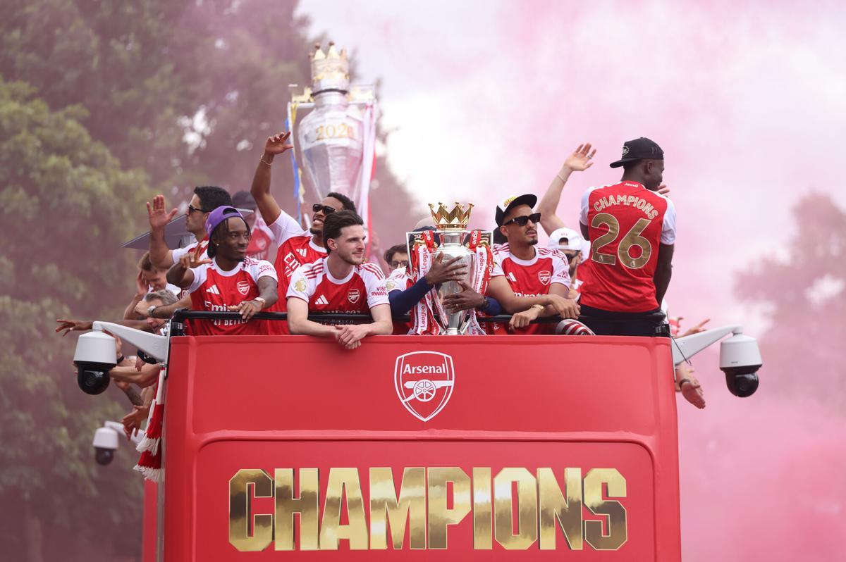 Las mejores imágenes del desfile del Arsenal por la Premier League Las mejores imágenes del desfile del Arsenal por la Premier League