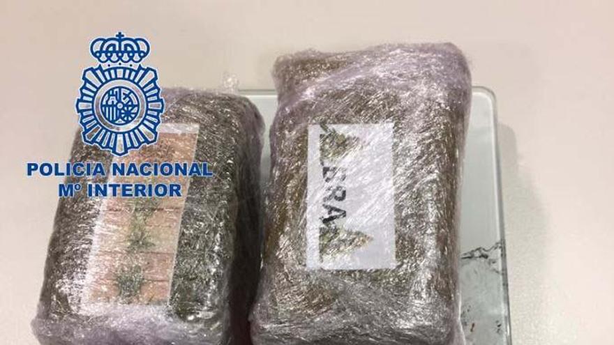 Detienen a un joven de 23 años en Cáceres al localizarle 400 gramos de hachís