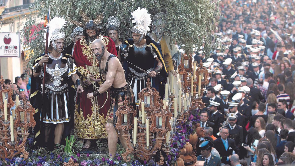 Jesús del Prendimiento: El misterio de la hermandad del Prendimiento en la tarde del Martes Santo.