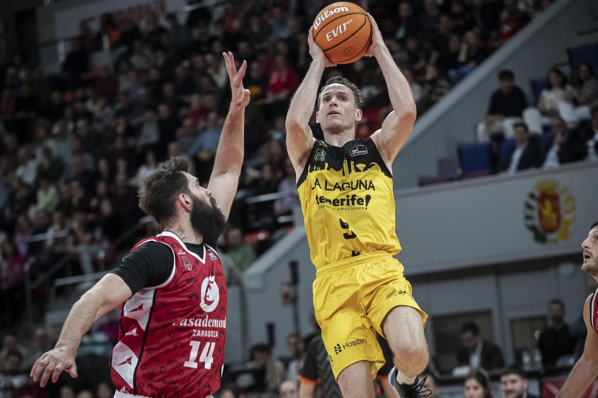 Zaragoza - La Laguna Tenerife