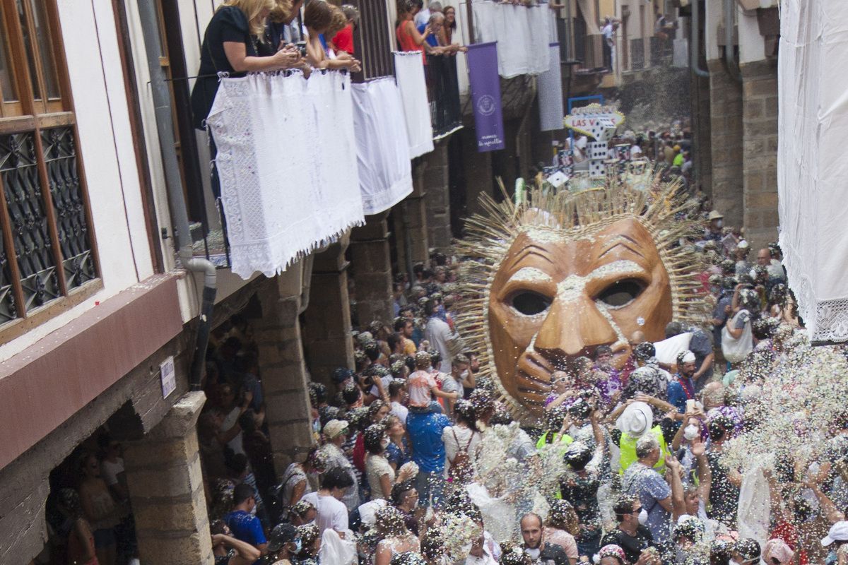 Llega la fiesta del confeti en Morella