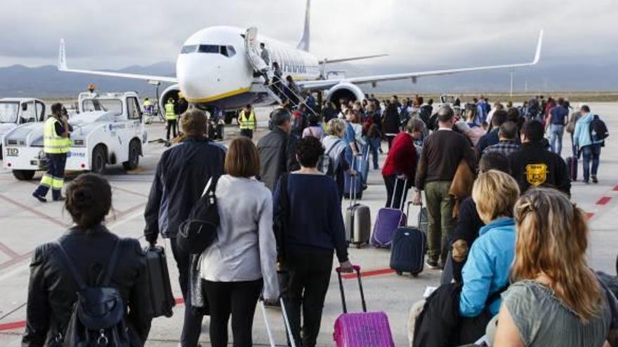 El aeropuerto Castelló vincula su futuro a vuelos subvencionados tras perder Poznan