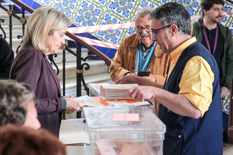 Los valencianos votan en las elecciones autonómicas 2019