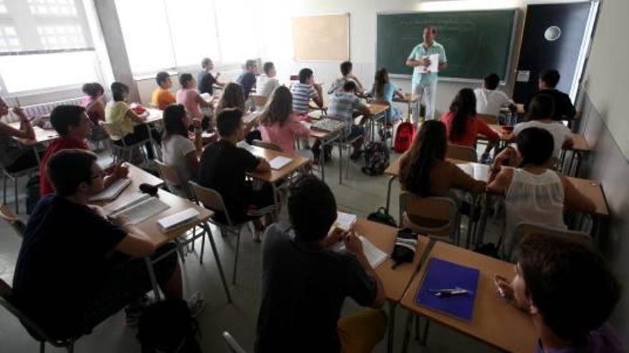 Educación deja sin plaza en un instituto a 25 alumnos por suspender en junio