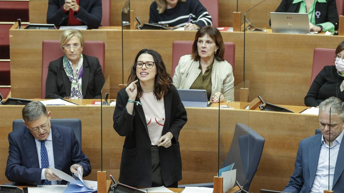 La vicepresidenta, Aitana Mas, interviene en la sesión de control en las Cortes Valencianas.