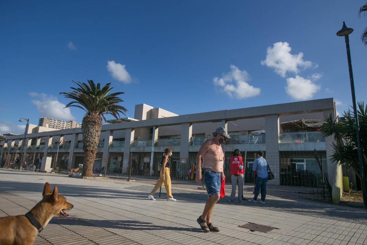 Desalojo de okupas en Los Cristianos Desalojo de okupas en Los Cristianos
