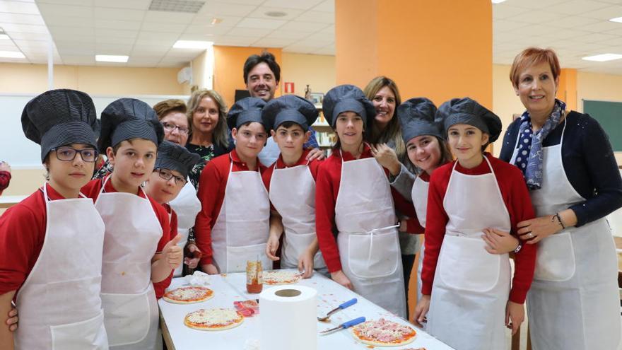 Decenas de escolares se convierten en &quot;chefs&quot; por un día en Quart de Poblet