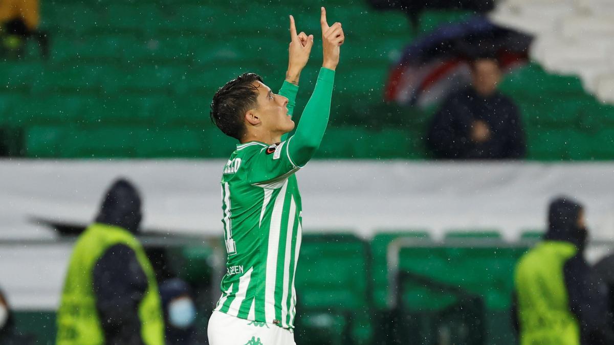 Cristian Tello celebra su gol al Ferencvaros en la Europa League