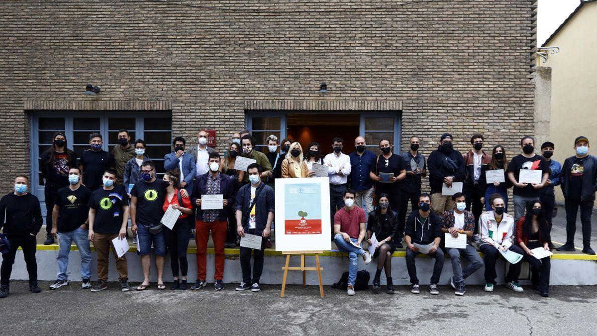 Foto de familia de los nominados, el pasado 1 de junio en el Espacio Ambar de Zaragoza.