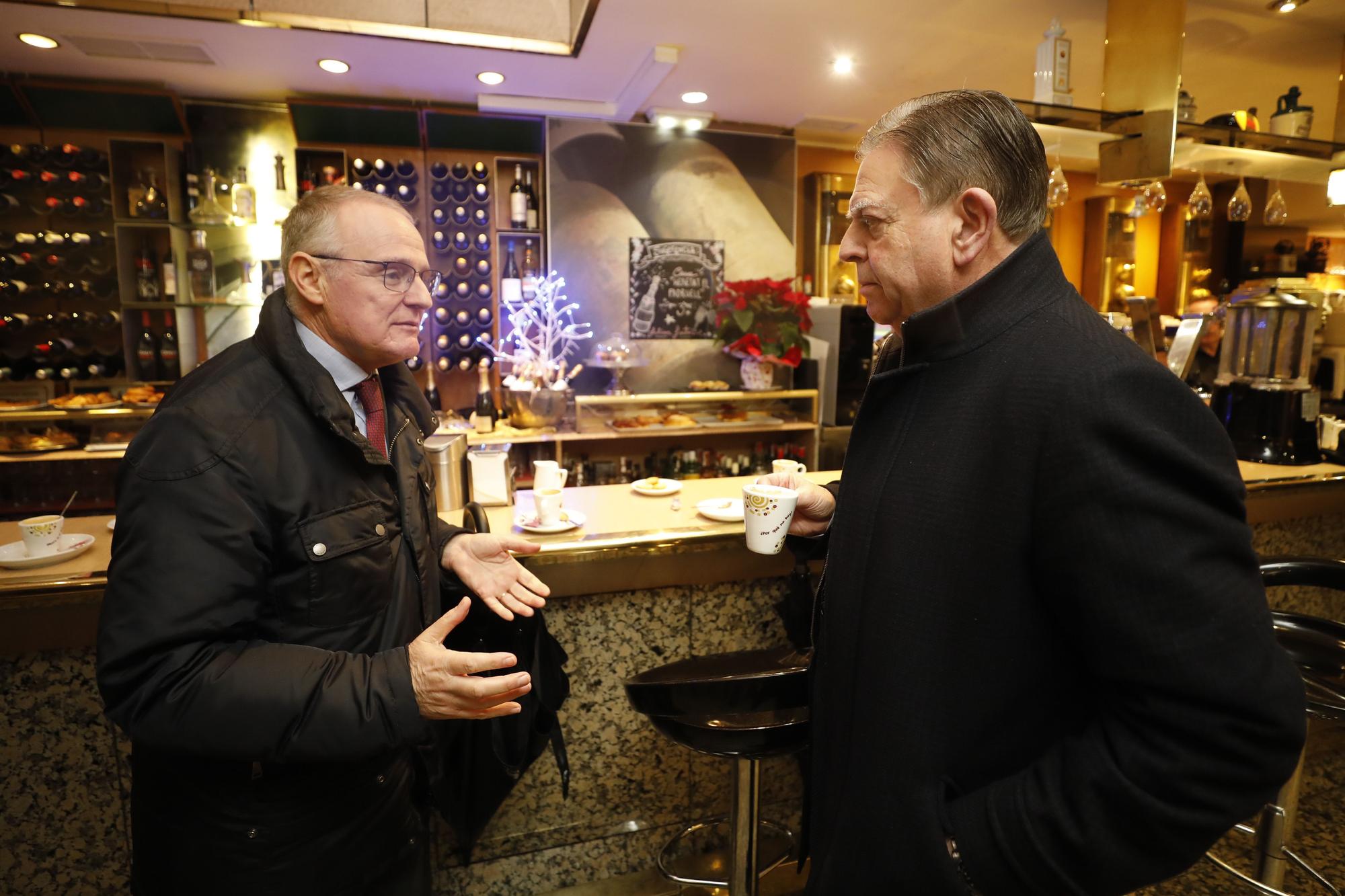 EN IMÁGENES: Diego Canga se entrevista con Alfredo Canteli en Oviedo