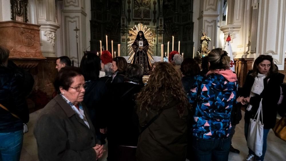 Málaga venera al Cristo de Medinaceli