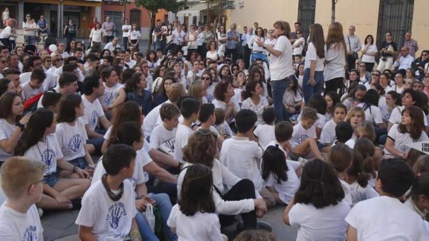 Manifestación en Alzira el pasado 22 de mayo contra la no renovación del concierto de un aula de 1.º de Bachillerato en La Purísima.