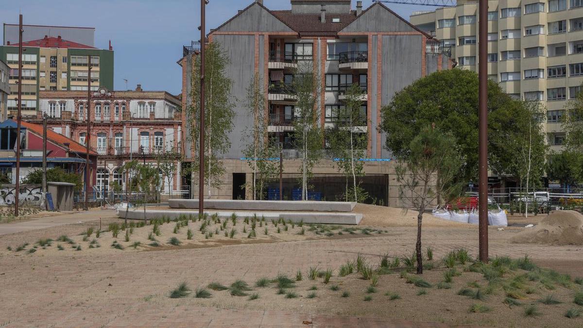 Vistas de las obras de la fachada marítima de Vilagarcía en O Ramal.