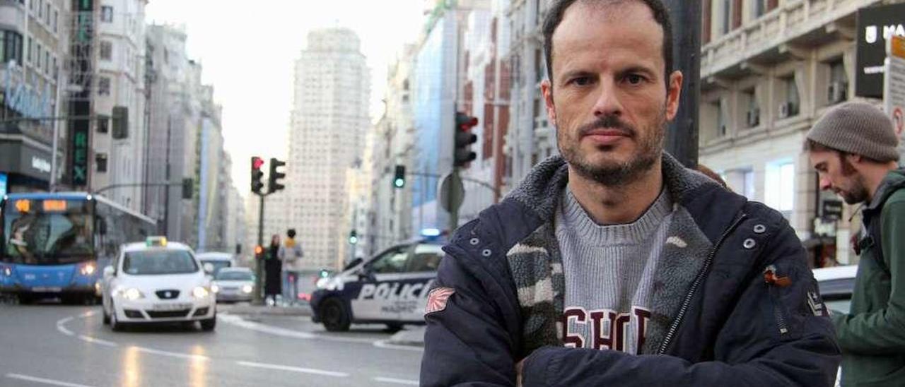 Pedro Insua, en la Gran Vía de Madrid.