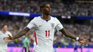Rashford manda a Gordon al banquillo