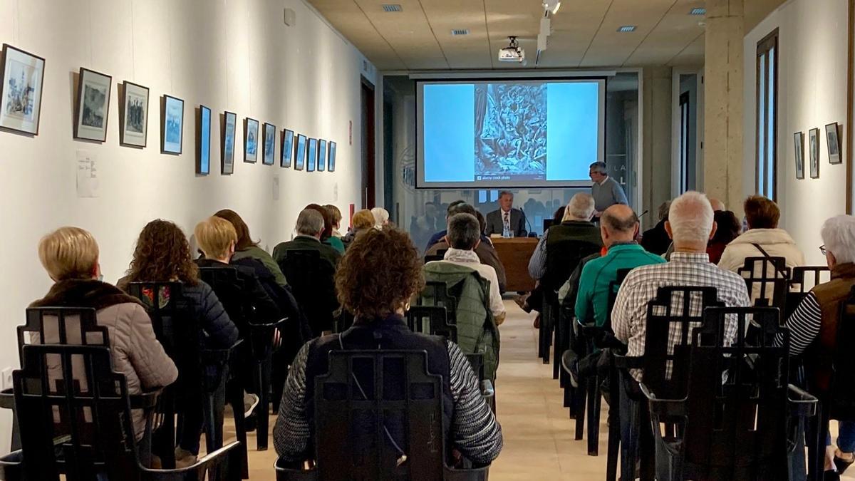 La conferencia de Robert Archer sobre El Quijote tuvo una gran acogida.