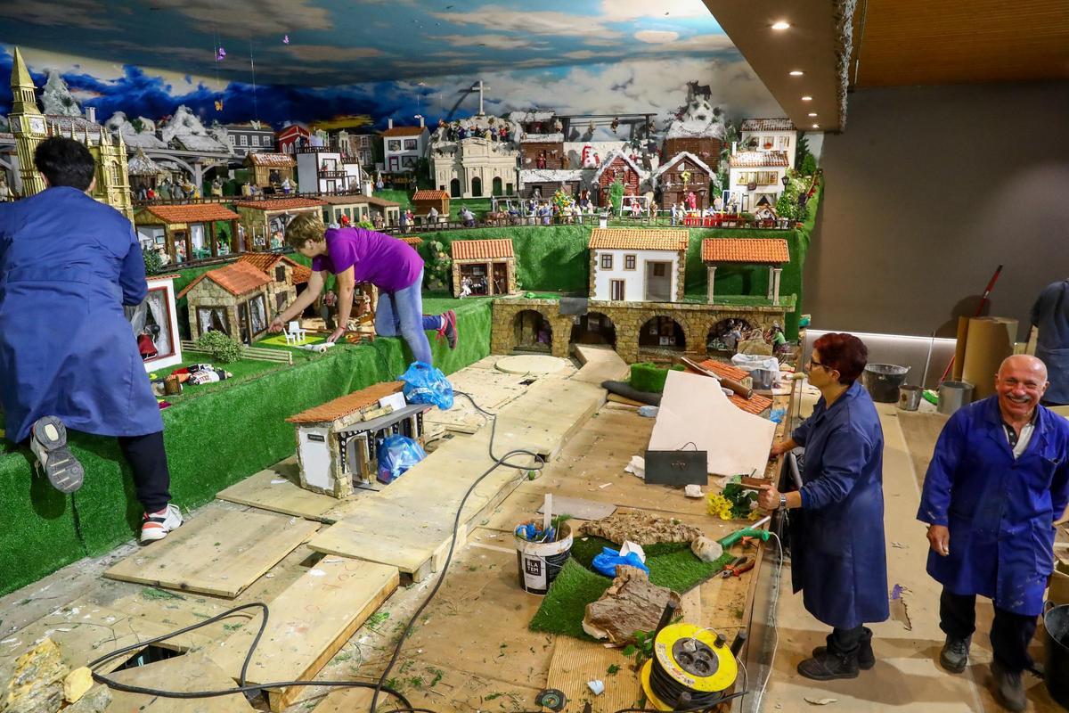 El montaje necesita de muchas horas de dedicación.