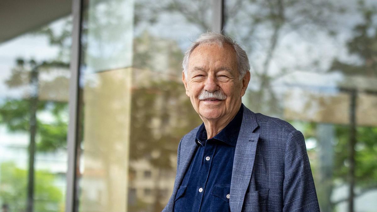 El escritor Eduardo Mendoza.