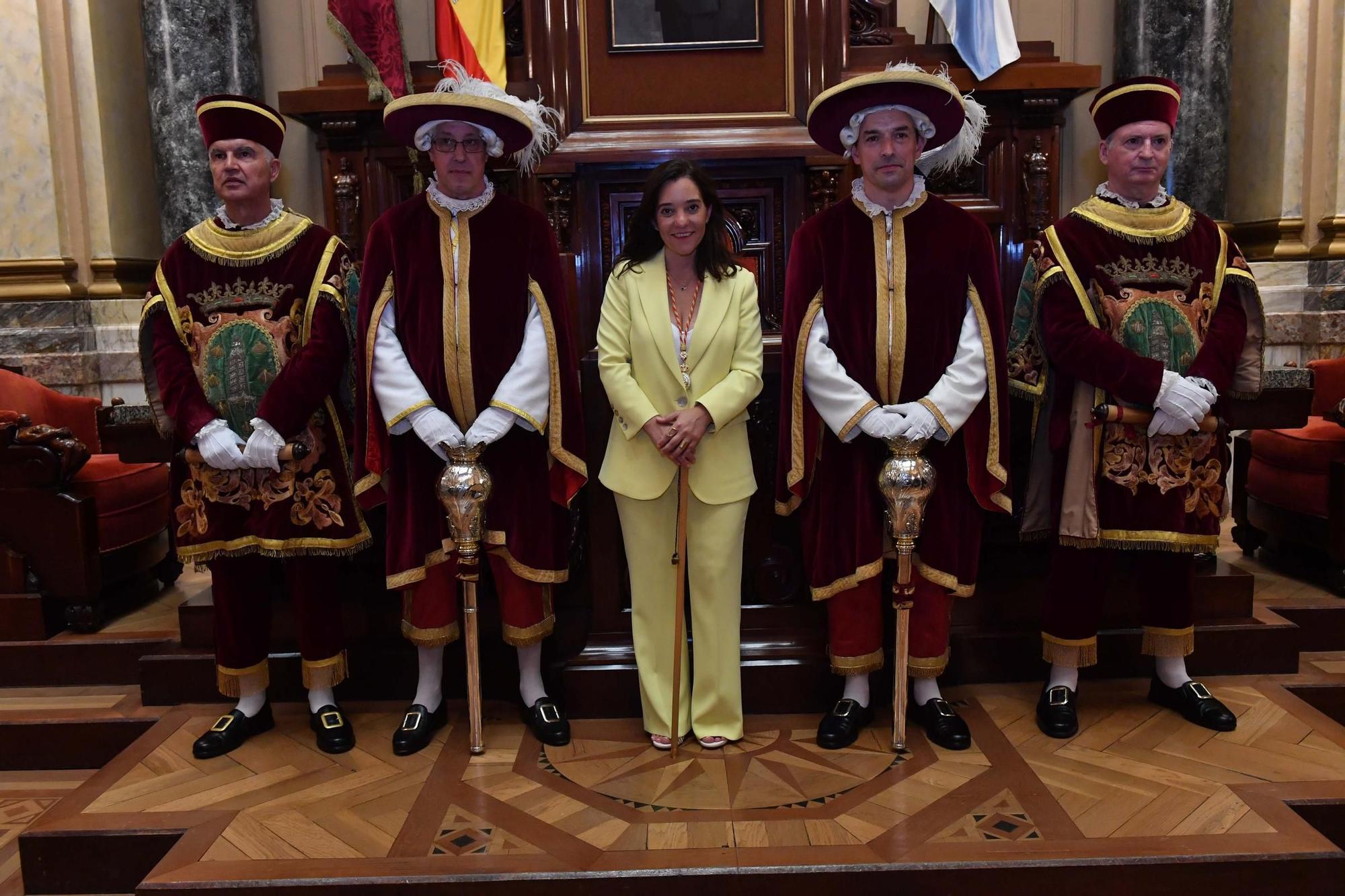 Investidura Inés Rey: La alcaldesa de A Coruña jura su cargo por ...