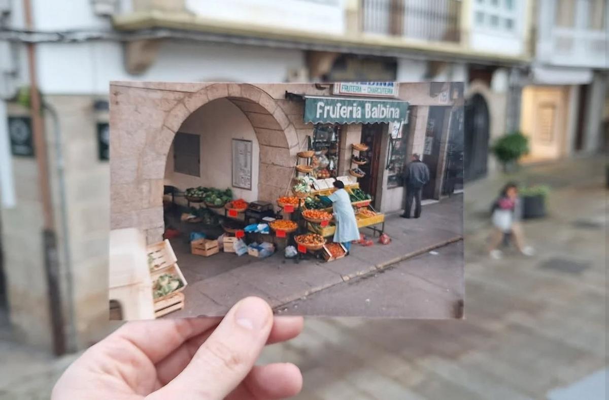La antigua Frutería Balbina, que sigue en funcionamiento, con el anterior letrero.