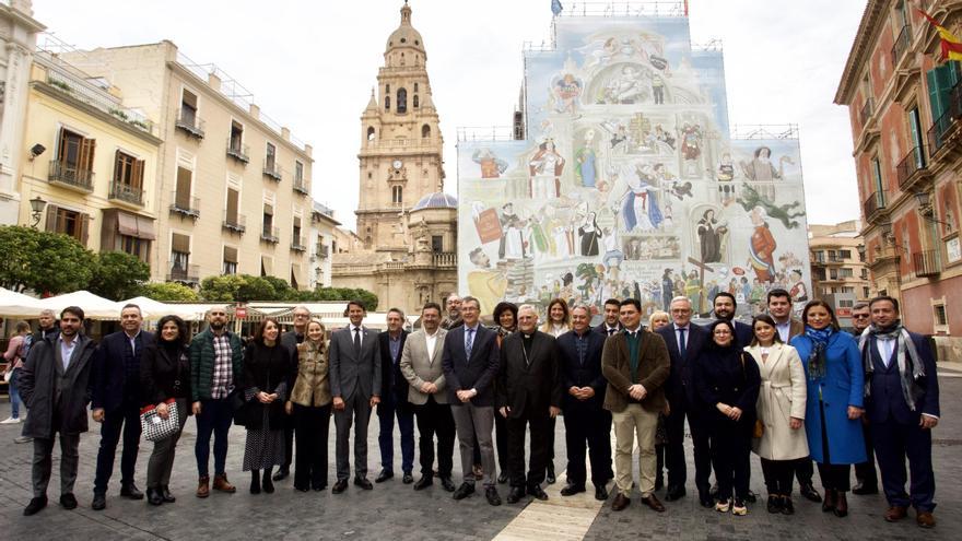 Alcaldes de la Región visitan las obras de restauración de la fachada de la Catedral de Murcia