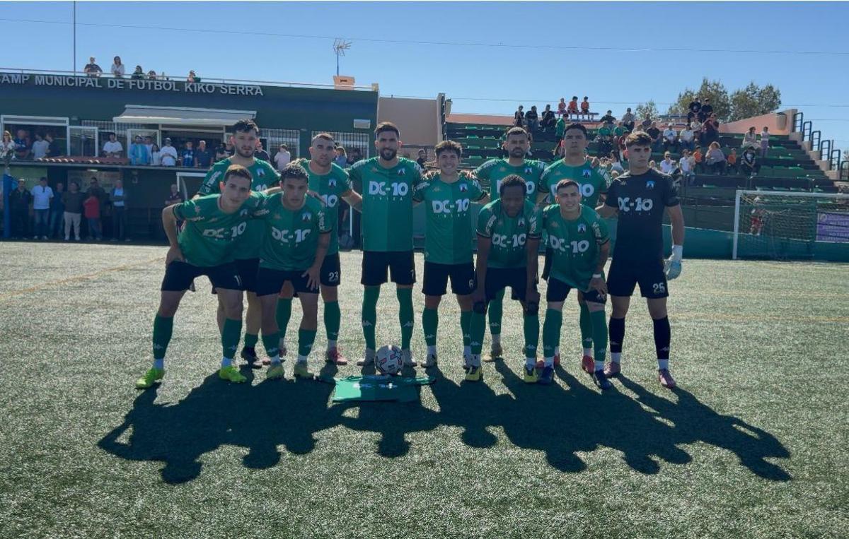 Los jugadores de la PE Sant Jordi en el Kiko Serra