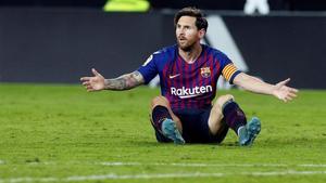 Leo Messi en el partido frente al Valencia en Mestalla.